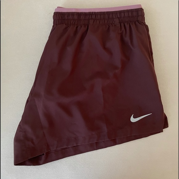 Nike Dri Fit Running Shorts NWT - Picture 1 of 3